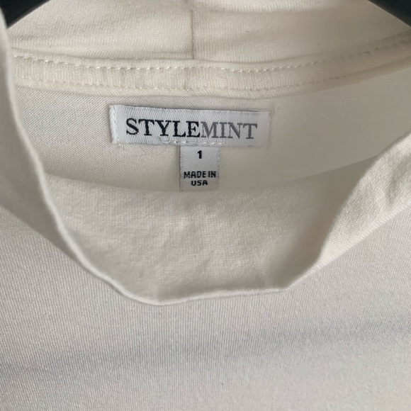 STYLE MINT Sleeveless Top - Picture 2 of 5